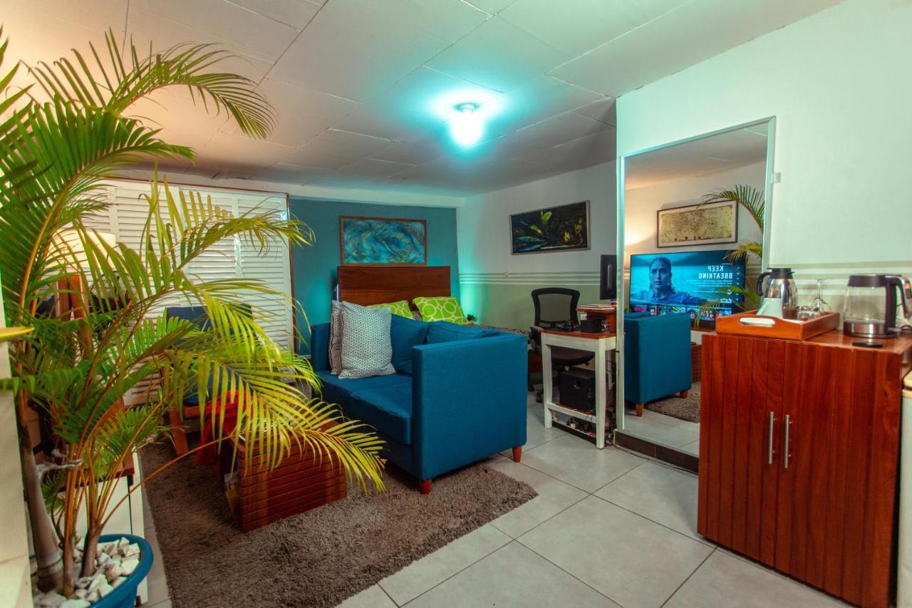 Palm Springs Bed & Breakfast Bed & Breakfast Limbe Ngoại thất bức ảnh